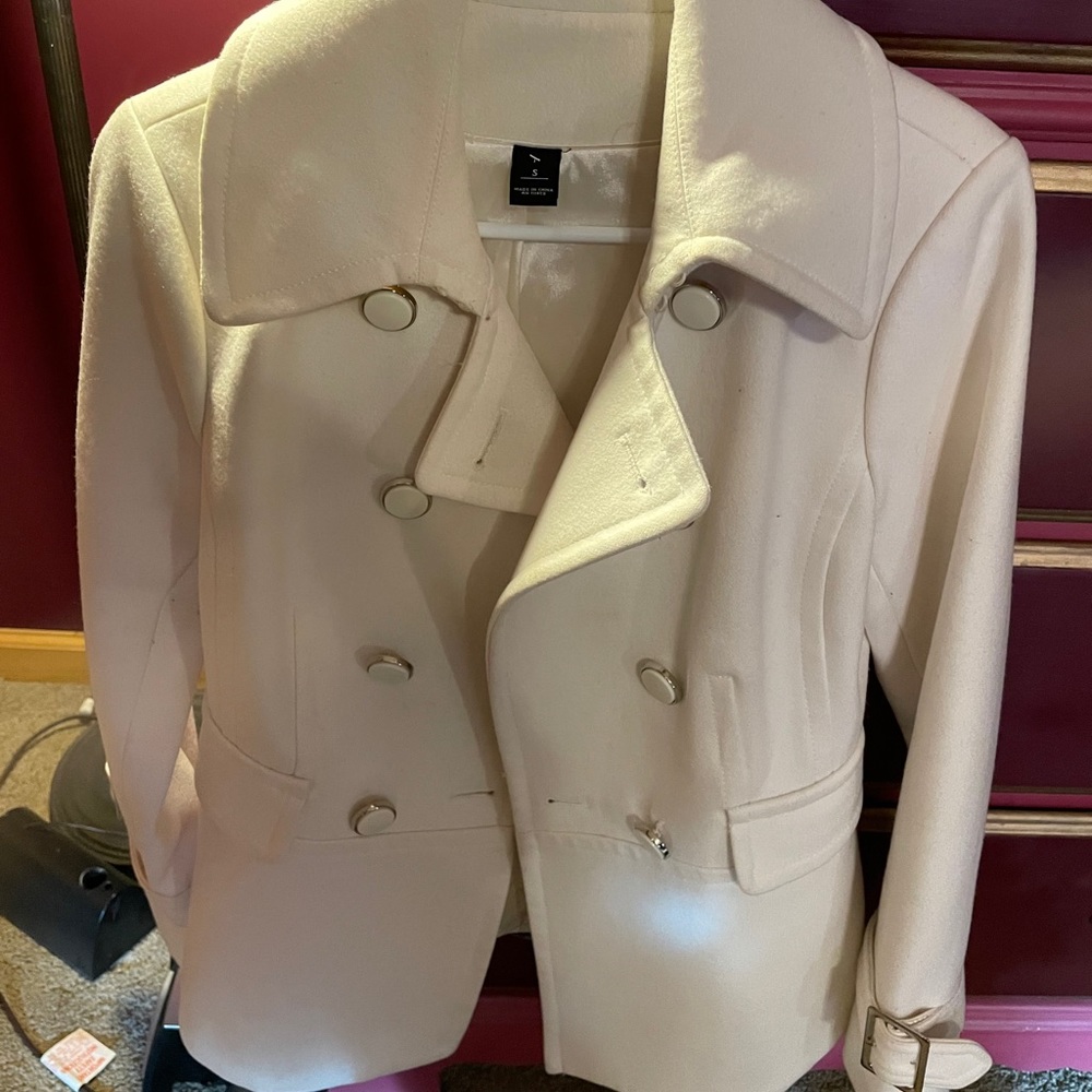 White House Black Market White Peacoat